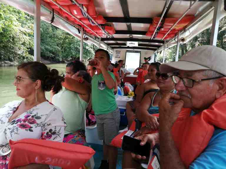 Recorrido en Bote