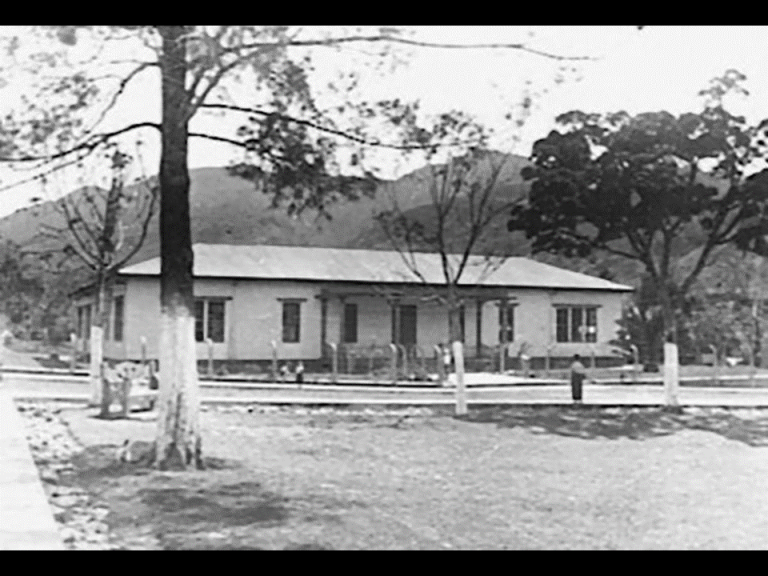 Escuela República de Bolivia foto antigua 