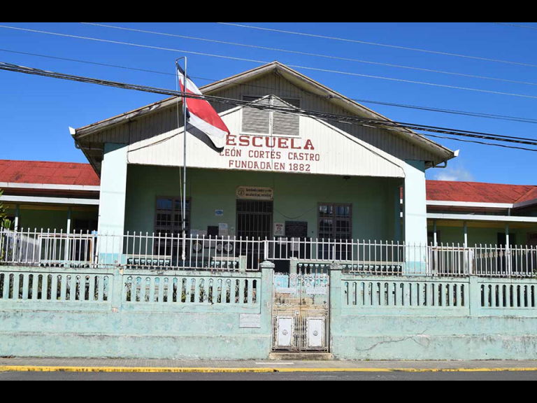 Escuela León Cortés Castro, antes de restauración
