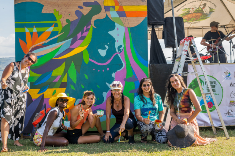 Mural colectivo mujeres