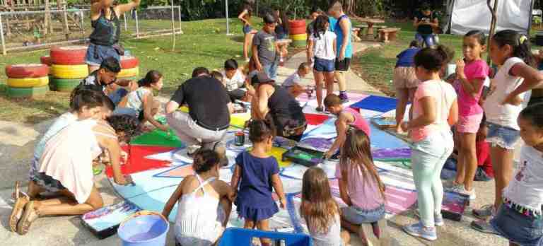 Pintando el piso 