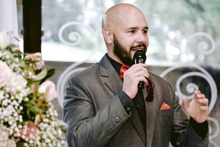 maestro de ceremonias, protocolo, presentador